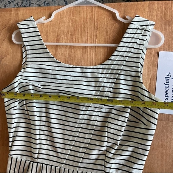 Striped Dress with Gold Button Detail ๐ค๐ค - Picture 9 of 9